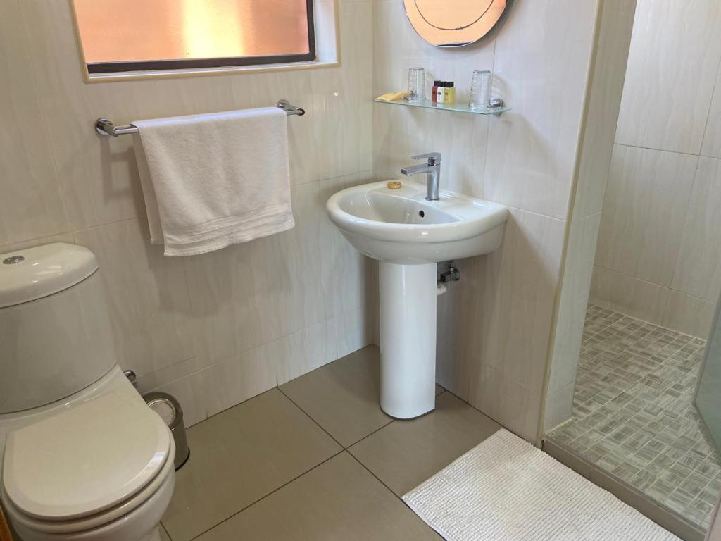 Botleng Guest House Boqate Екстер'єр фото